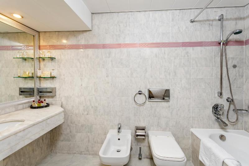 Suite image 2