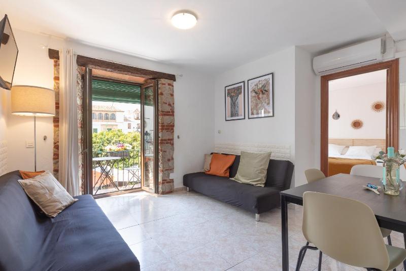 Apartment with Balcony image 4