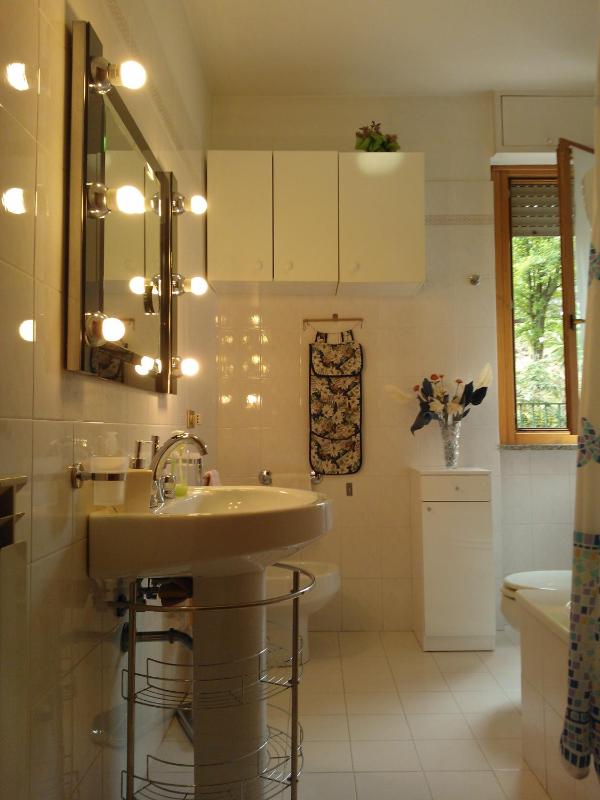 One-Bedroom Apartment image 1