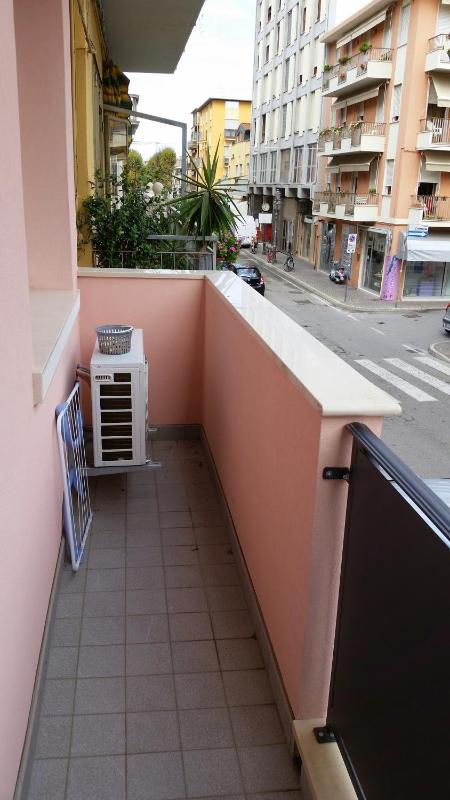Double Room with Balcony image 3