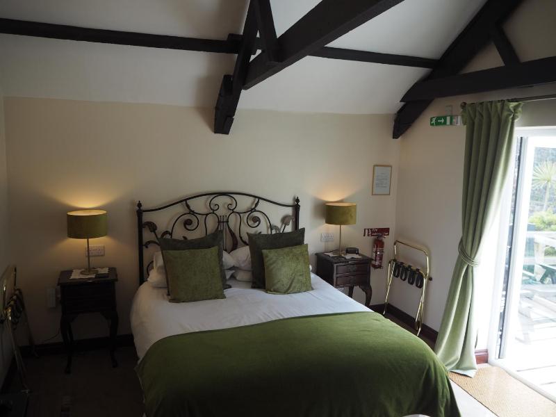 Deluxe Double Room image 2