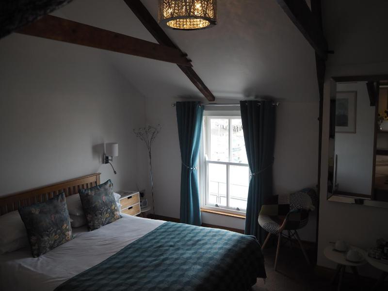 Superior Double Room with Sea View image 4