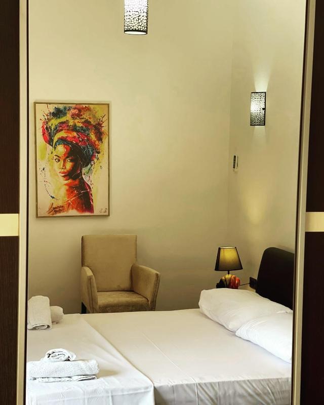 Budget Double Room image 3