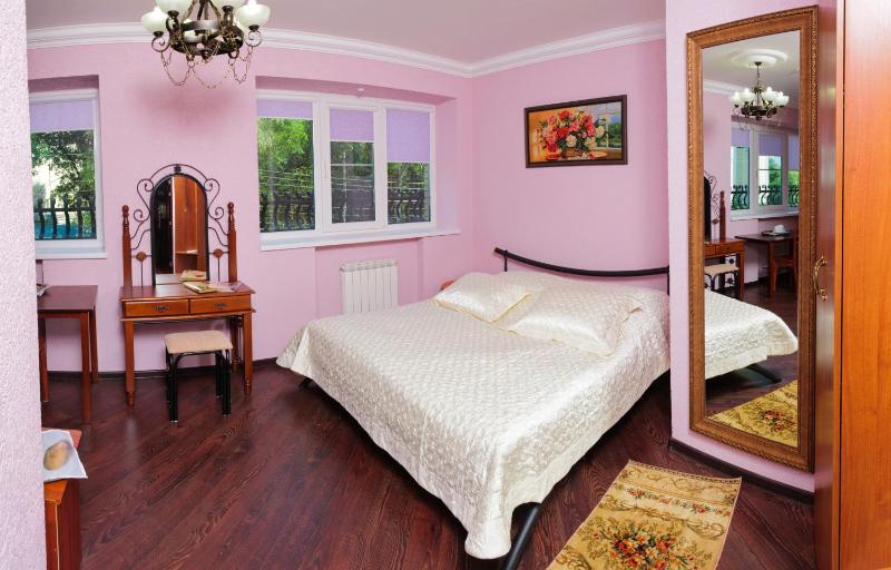 Superior King Room image 2