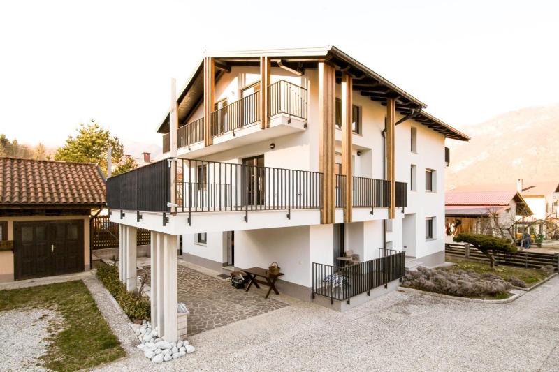 Apartment with Mountain View image 4