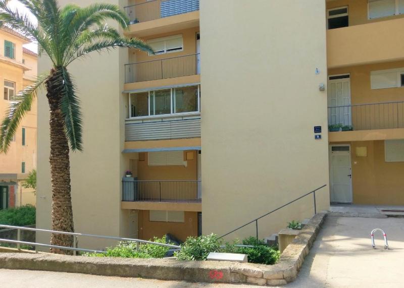 One Bedroom Apartment with Balcony image 2