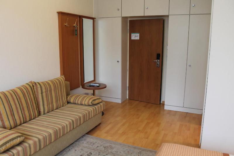 Traveller Hotel - image 20
