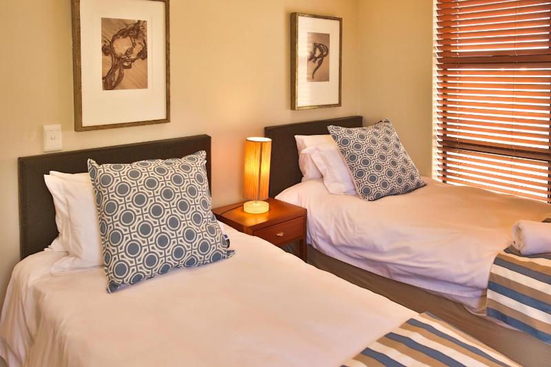 Ellefsen Golf Suite 135 Langebaan 4-sleeper - image 3