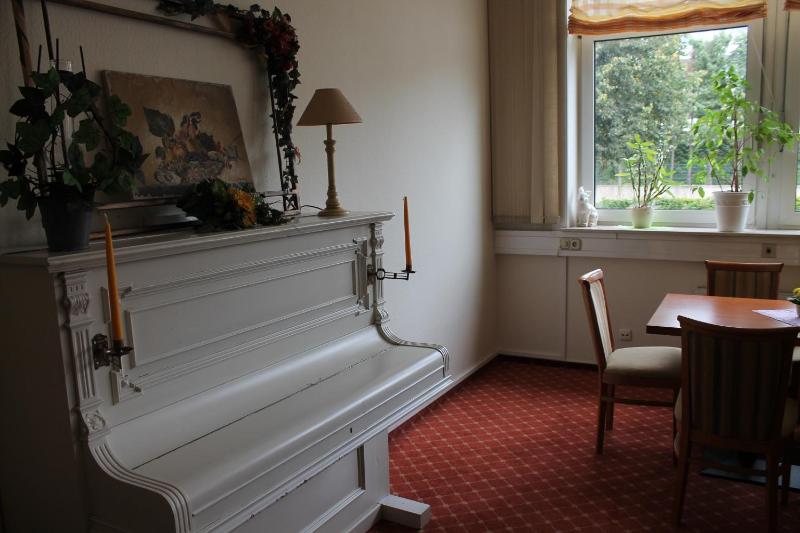 Traveller Hotel - image 18