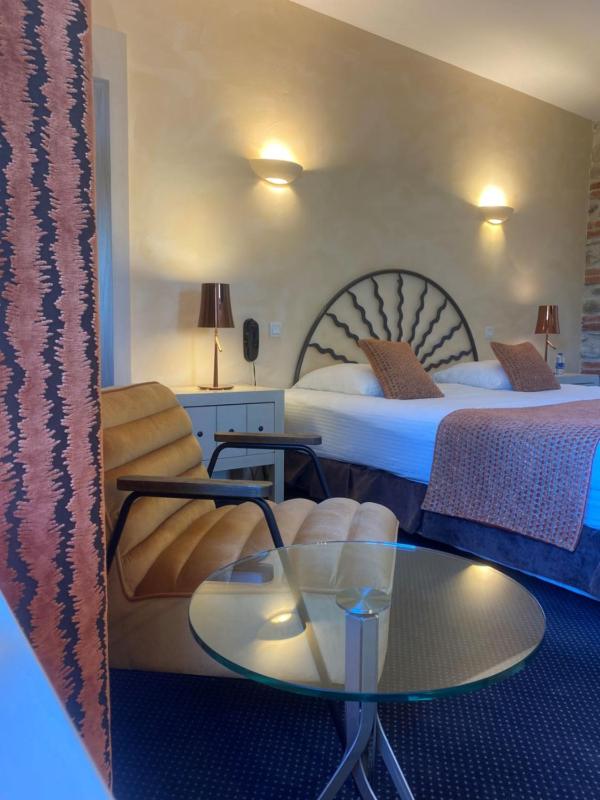 Double Room image 4