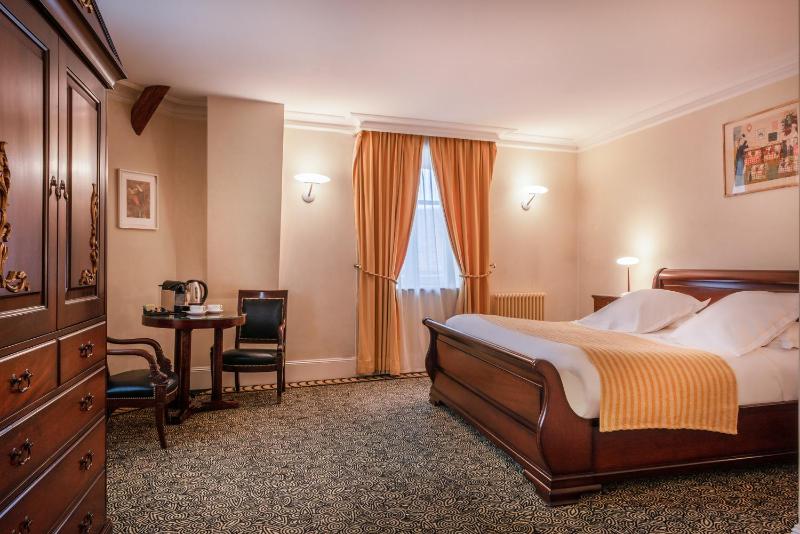 Deluxe Room image 4
