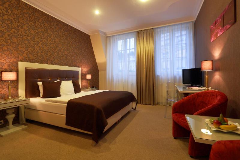 Promenáda Romantic Hotel - image 4