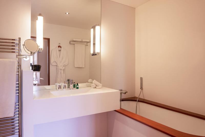 Superior Annex Room image 1