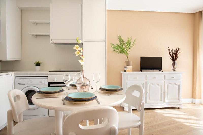 Apartment (2 Adults + 2 Children) image 4