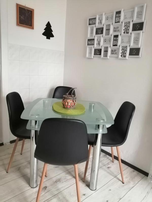 Three-Bedroom Apartment image 4