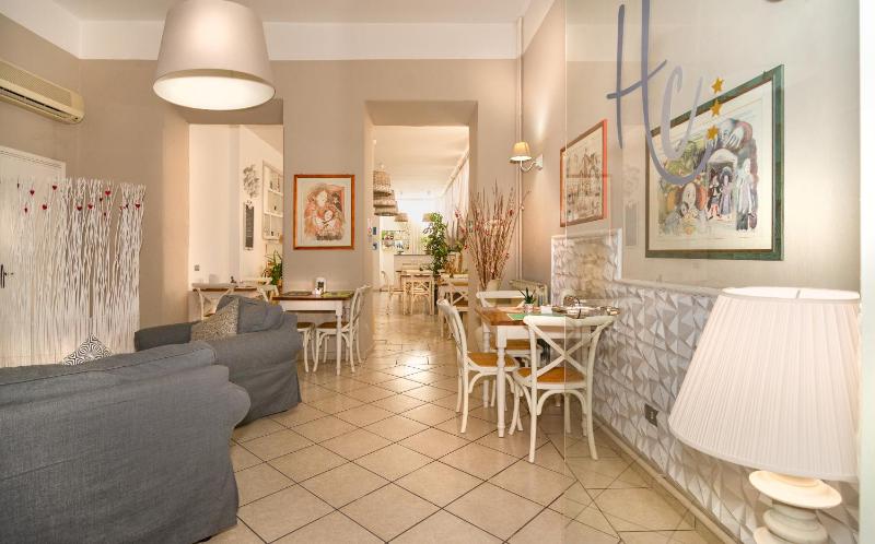 City Hotel - image 8