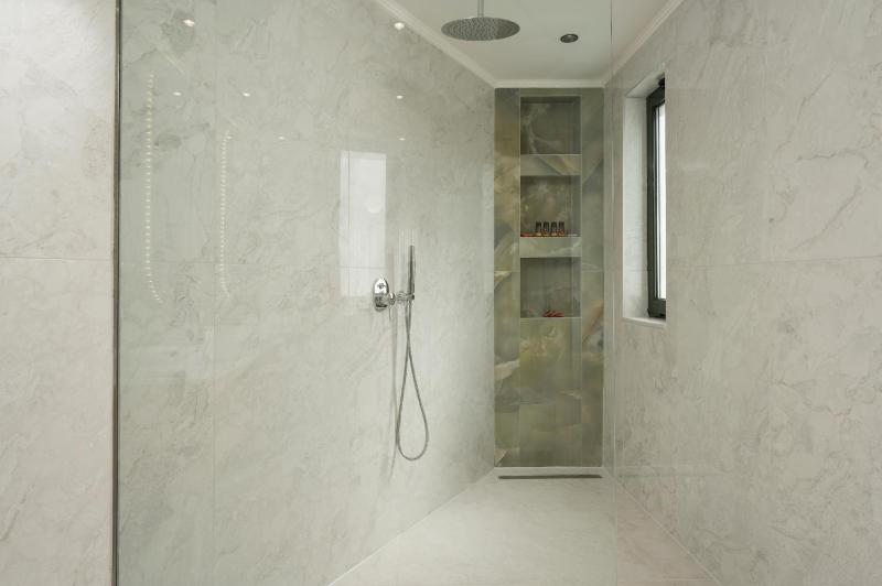 Villa City View - Heated Pool & Gym & Sauna - Majestic views - 5 min drive from center - image 4