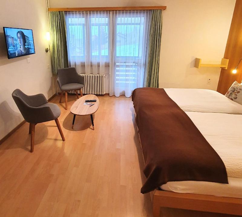 Comfort Twin Room image 2
