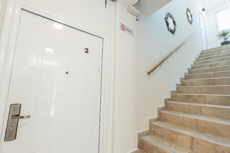 One-Bedroom Apartment image 3