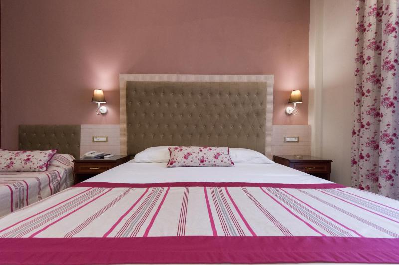 Triple Room image 2