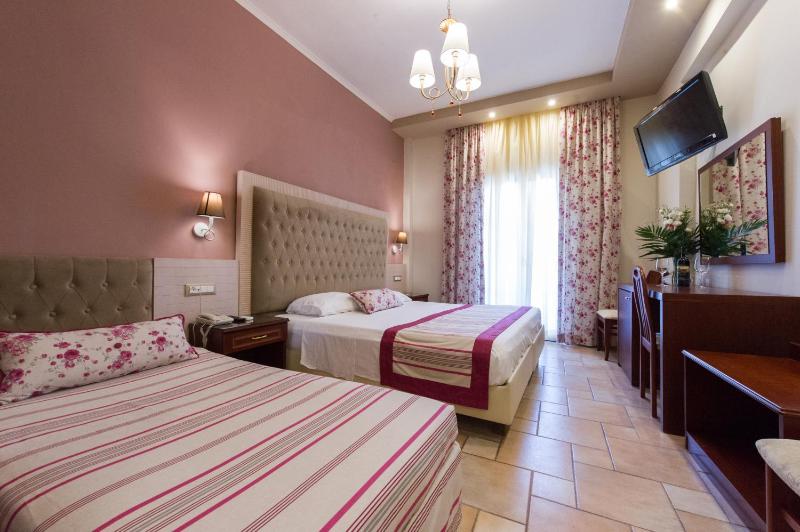 Triple Room image 4