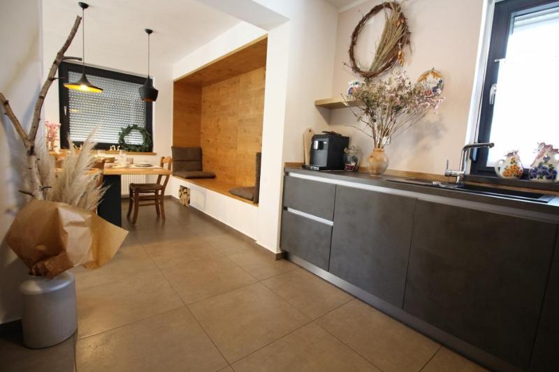 Apartment with Mountain View image 1