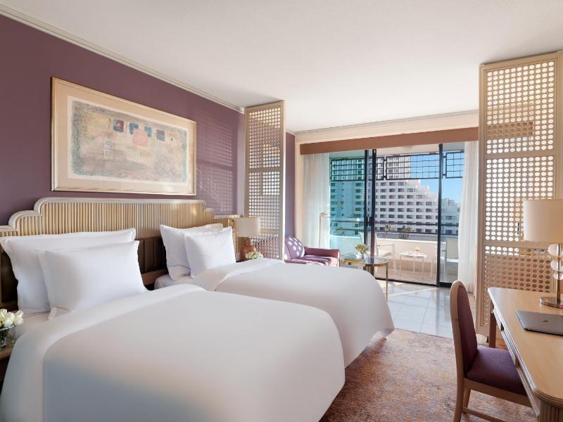 Deluxe twin bed room with sea view image 3
