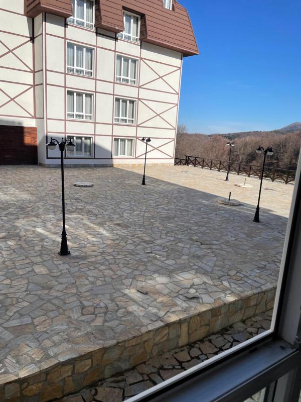 Apartment with Mountain View image 4