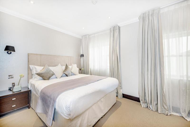 Superior Two-Bedroom Apartment image 3