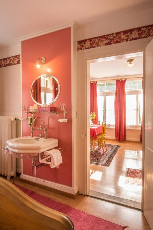 Family Room with Balcony Garden View image 3
