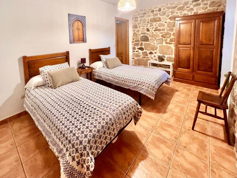 Twin Room - Disability Access image 3
