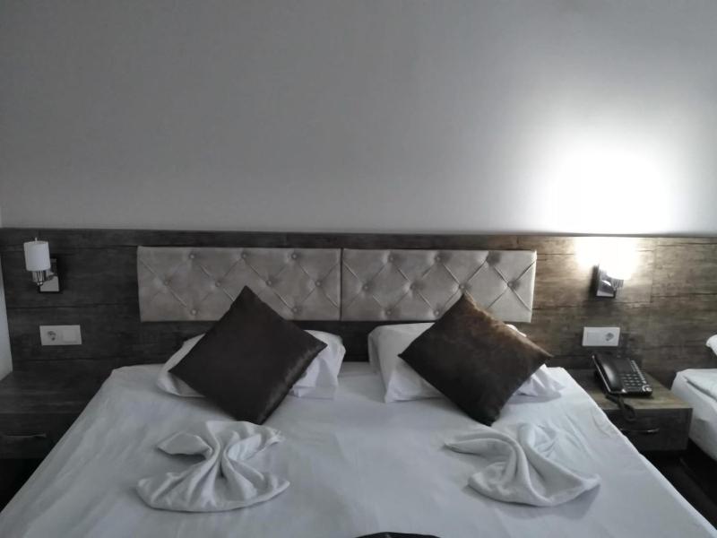 Triple Room image 2