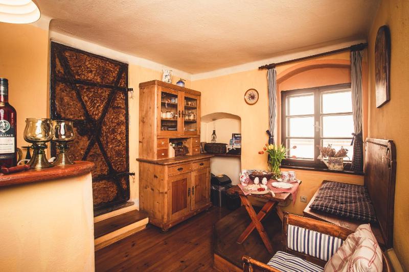 Twin Room image 3