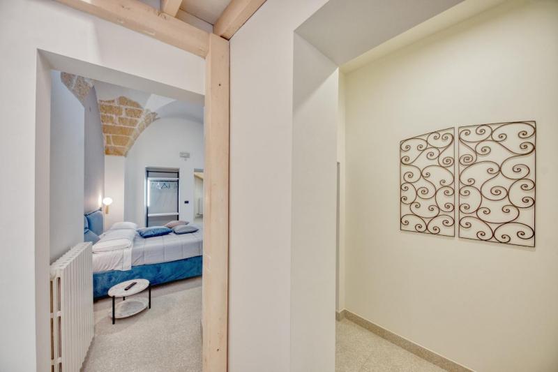 Superior King Suite image 4