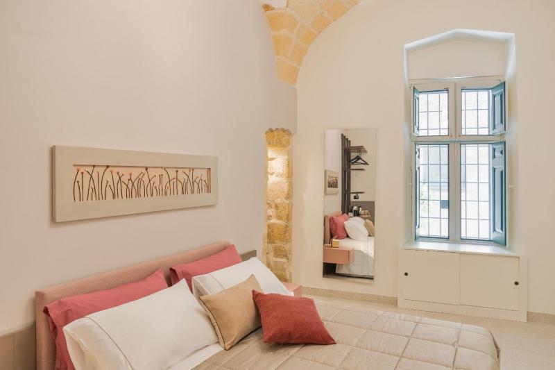 Deluxe Junior Suite image 3
