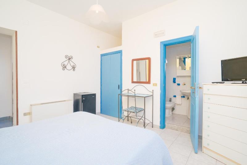 Double Room with Garden View image 4