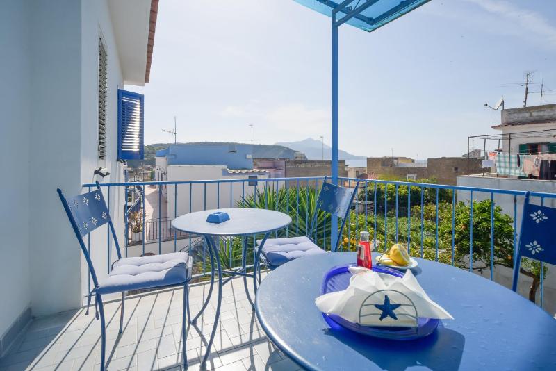 Double Room with Balcony image 2