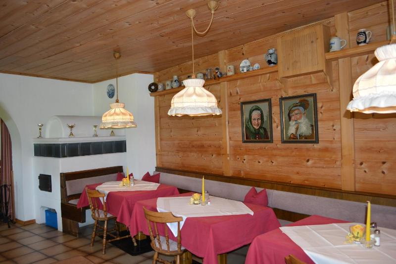 Double Room with Balcony (2 Adults + 1 Child) image 4