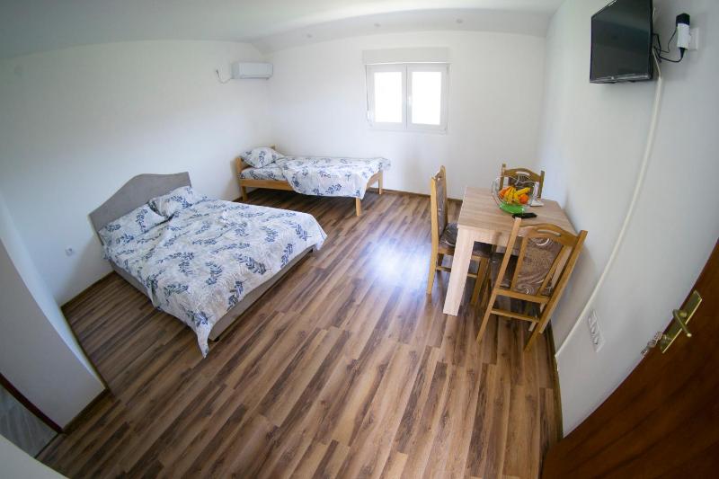 Apartmani Matej - image 16