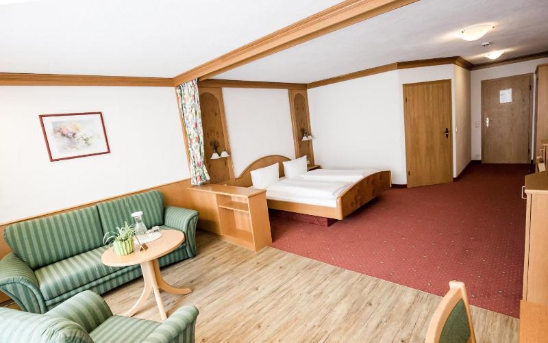Family Suite (2 Adults + 2 Children) image 4