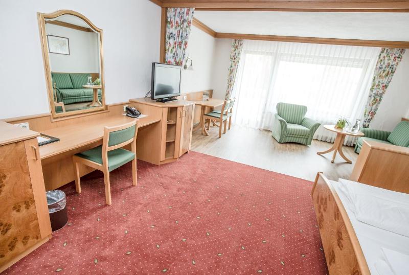 Family Suite (2 Adults + 2 Children) image 2