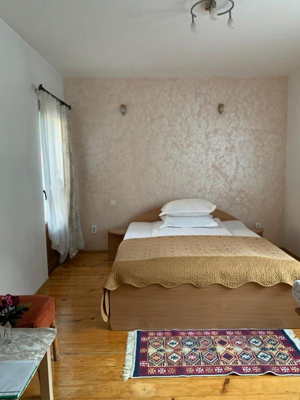 Double Room image 4