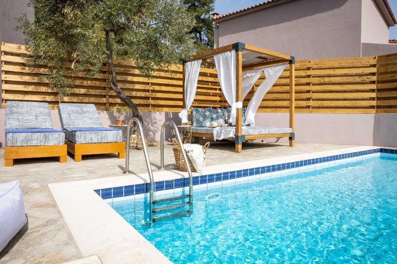 Villa with Private Pool image 1