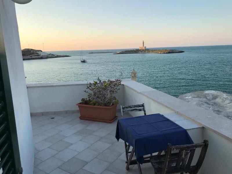 Quadruple Room with Sea View image 1