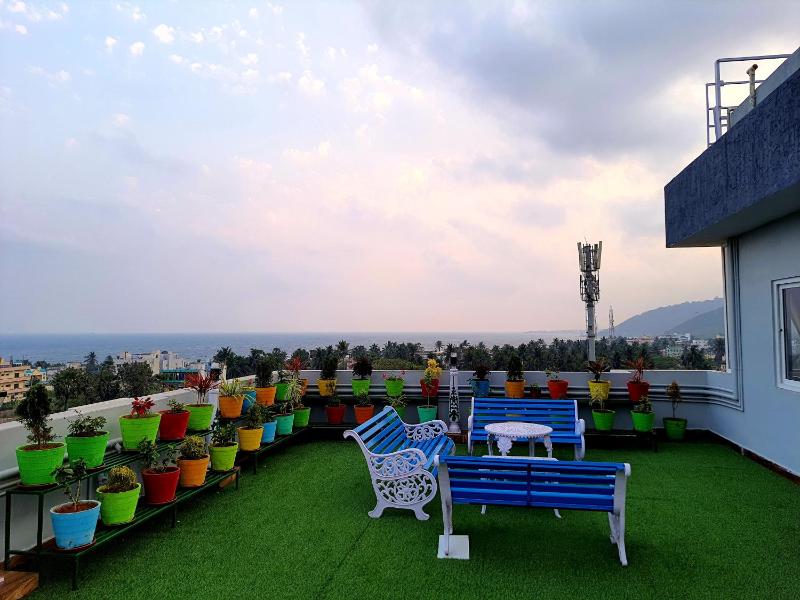 Hotel CannyStay RRR Marina - image 1