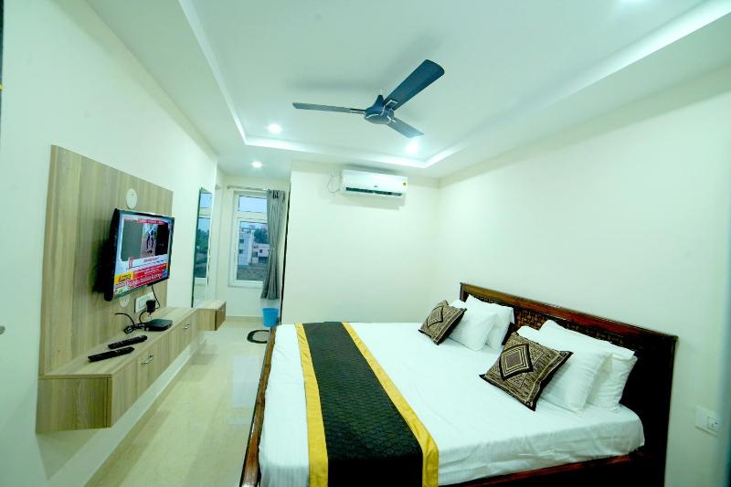 Hotel CannyStay RRR Marina - image 2