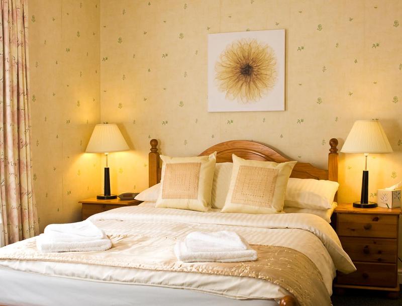 Budget Double Room image 3