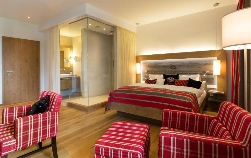 Deluxe Double Room image 4