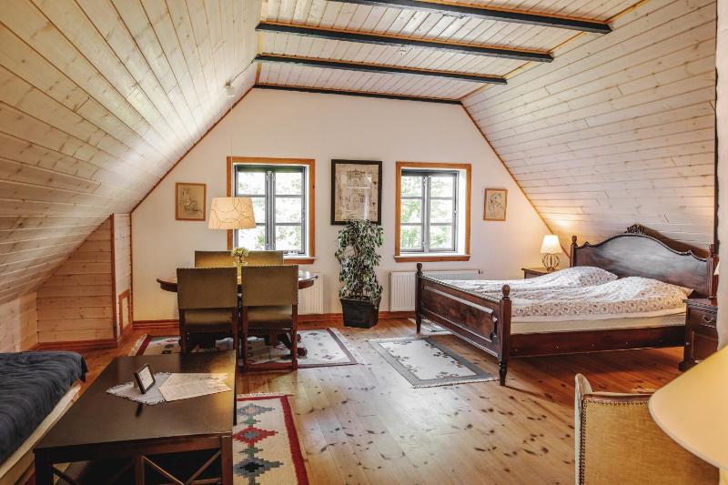 Double Room with Private External Bathroom image 1