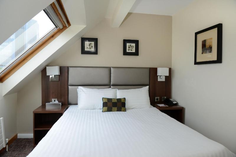 Double Room - Non-Smoking  image 3